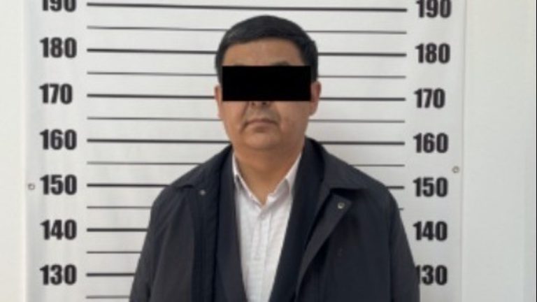 Нарын шаардык билим берүү борборунун жетекчиси кармалды