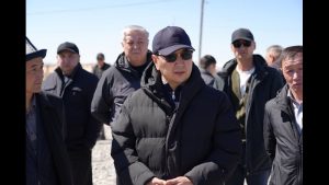 Эрлист Акунбеков теңир тоолуктар менен жолугушту